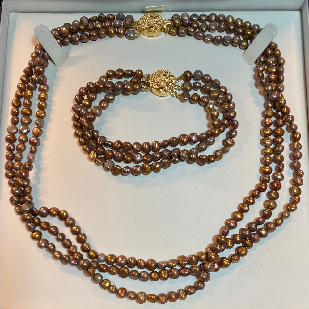 Elegant Brown Pearl Necklace and Bracelet Set